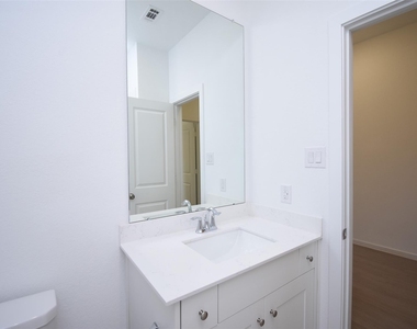 6303 Golden Seaton Drive - Photo Thumbnail 31