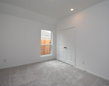 6303 Golden Seaton Drive - Photo Thumbnail 19