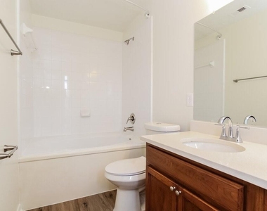 8138 Sanders Glen Lane - Photo Thumbnail 8