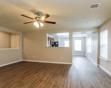 8138 Sanders Glen Lane - Photo Thumbnail 1