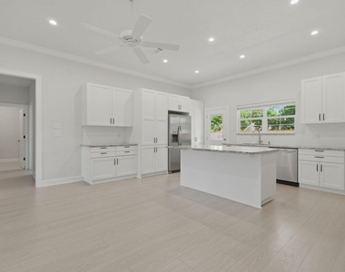 3418 Shadowcrest Lane - Photo Thumbnail 3