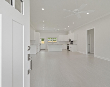 3418 Shadowcrest Lane - Photo Thumbnail 1