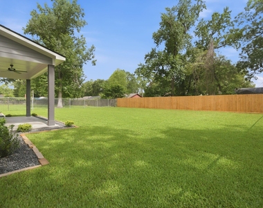 3418 Shadowcrest Lane - Photo Thumbnail 16