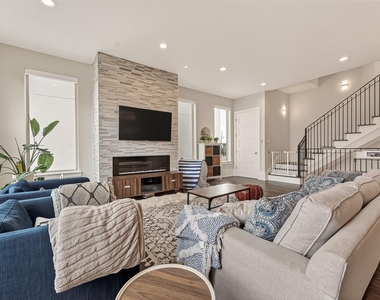 1810 Branard Street - Photo Thumbnail 4