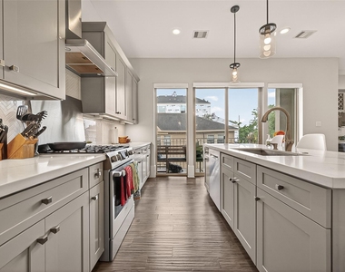 1810 Branard Street - Photo Thumbnail 10