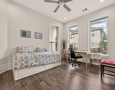 1810 Branard Street - Photo Thumbnail 15
