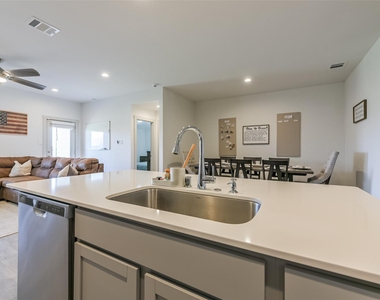 503 Rain Cloud Drive - Photo Thumbnail 21