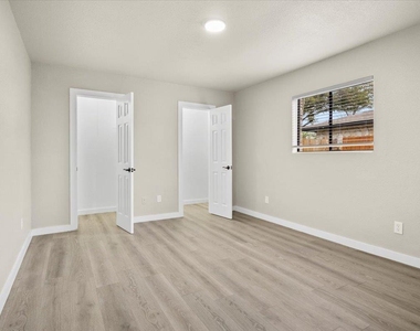 502 Pintail Lane - Photo Thumbnail 13