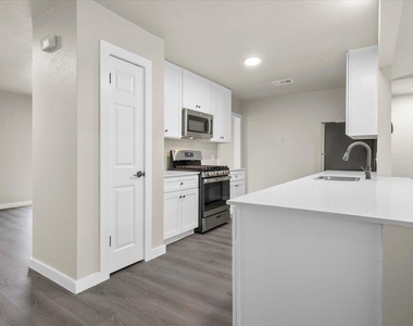 502 Pintail Lane - Photo Thumbnail 8