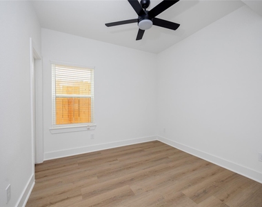 934 South Lane - Photo Thumbnail 15