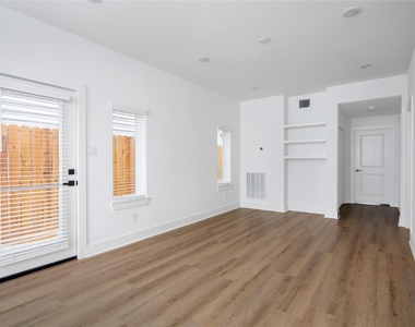 934 South Lane - Photo Thumbnail 14
