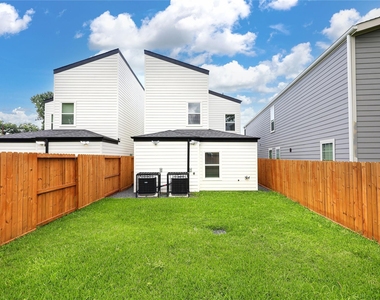 934 South Lane - Photo Thumbnail 28