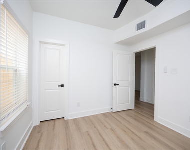 934 South Lane - Photo Thumbnail 20