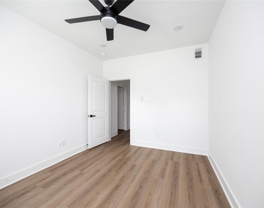 934 South Lane - Photo Thumbnail 24