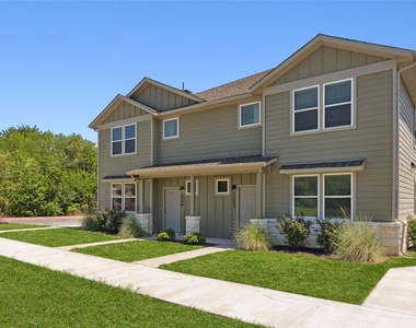 520-1201b Powell Drive - Photo Thumbnail 2