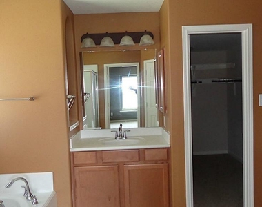 21911 Canyonwood Park Ln - Photo Thumbnail 8