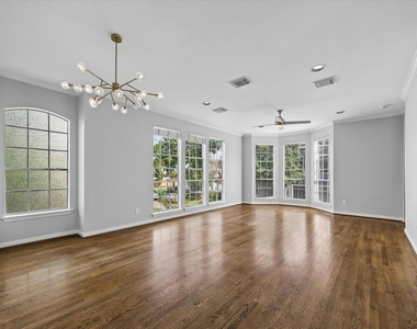 4408 Floyd Street - Photo Thumbnail 5