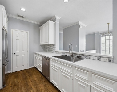 4408 Floyd Street - Photo Thumbnail 12