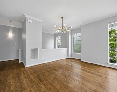 4408 Floyd Street - Photo Thumbnail 7