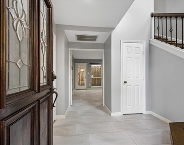 4408 Floyd Street - Photo Thumbnail 3