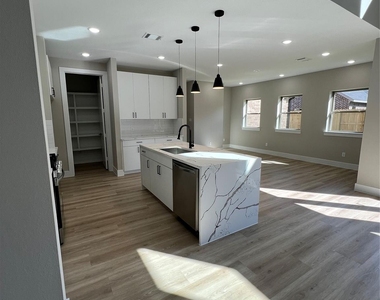 2603 Piemonte Ave Cir - Photo Thumbnail 5