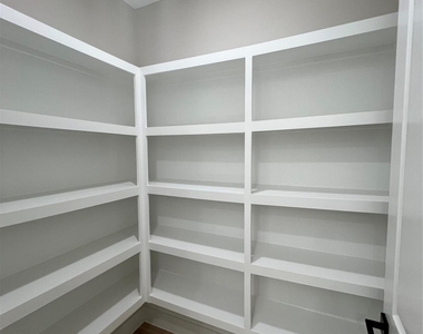 2603 Piemonte Ave Cir - Photo Thumbnail 9