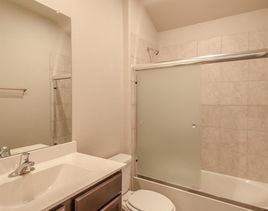 13966 Fort Ward Way - Photo Thumbnail 9