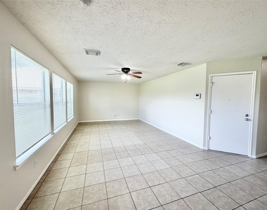 21734 Texian Court - Photo Thumbnail 9