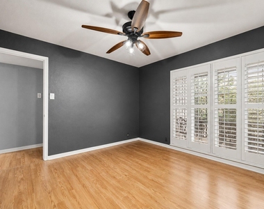 2615 Marilee Lane - Photo Thumbnail 15