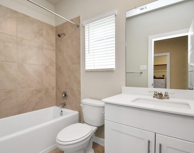 8408 Rising Stream Drive - Photo Thumbnail 32