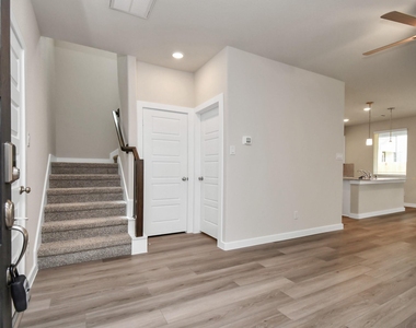 8408 Rising Stream Drive - Photo Thumbnail 7