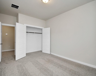 8408 Rising Stream Drive - Photo Thumbnail 34