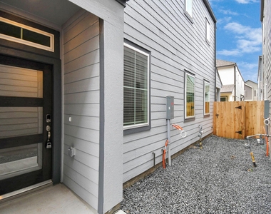 8408 Rising Stream Drive - Photo Thumbnail 2
