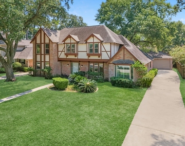 8011 Liberty Elm Court - Photo Thumbnail 1