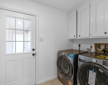 8011 Liberty Elm Court - Photo Thumbnail 17