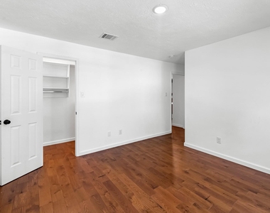8011 Liberty Elm Court - Photo Thumbnail 30