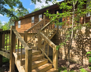 710 E Pony Lane - Photo Thumbnail 3