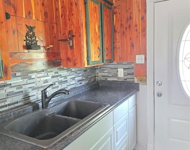 710 E Pony Lane - Photo Thumbnail 13