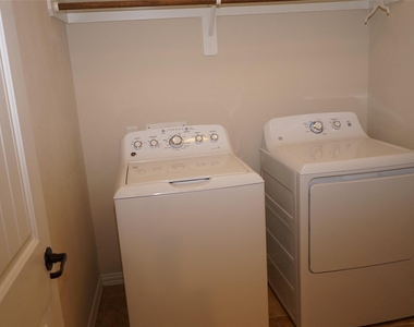 9411 Sparrow Creek Court - Photo Thumbnail 15