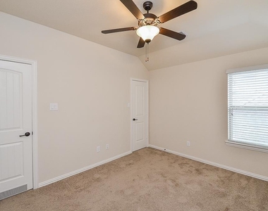 9411 Sparrow Creek Court - Photo Thumbnail 18