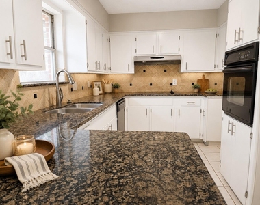 802 James Street - Photo Thumbnail 7
