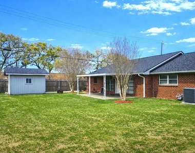 802 James Street - Photo Thumbnail 19