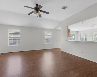 6002 Destiny Park Court - Photo Thumbnail 4