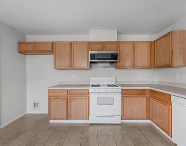 6002 Destiny Park Court - Photo Thumbnail 9