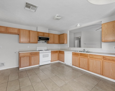6002 Destiny Park Court - Photo Thumbnail 7