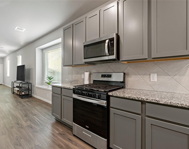 13770 Goldeye Drive - Photo Thumbnail 6
