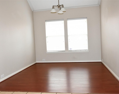 2705 Hewn Rock Way - Photo Thumbnail 4