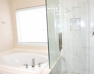 2705 Hewn Rock Way - Photo Thumbnail 12
