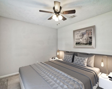 308 Lawrence Street - Photo Thumbnail 12