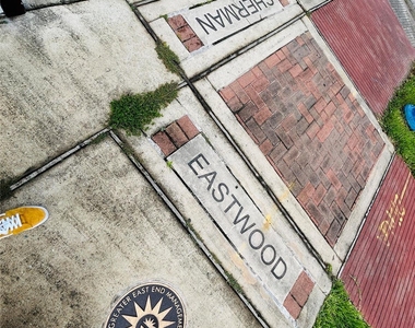 201 Eastwood Unit S4 Street - Photo Thumbnail 6